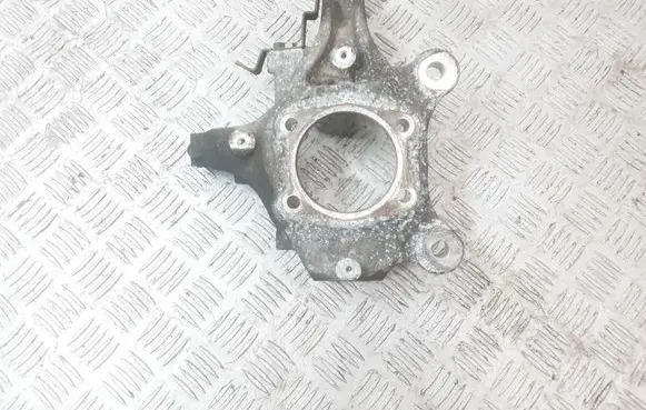 Chrysler Town & Country V Front wheel hub 04743576AB