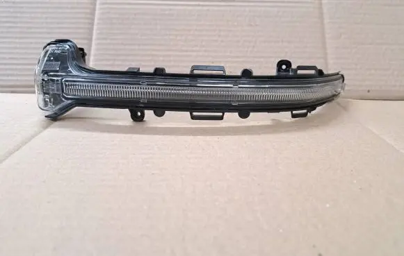 BMW 5 G60 G61 Mirror indicator light 9451951