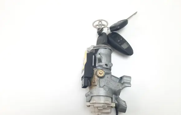 Toyota Avensis Verso Ignition lock 45020287 8978328061