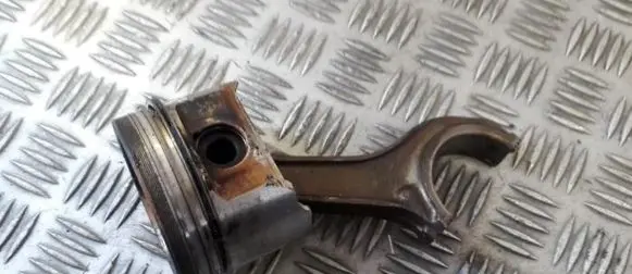 Piston