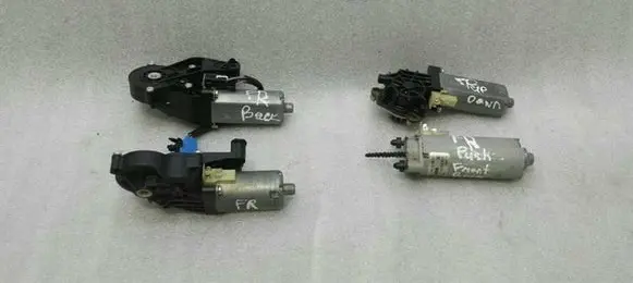 Mercedes-Benz CLS C219 Seat adjustment motor A0068206042