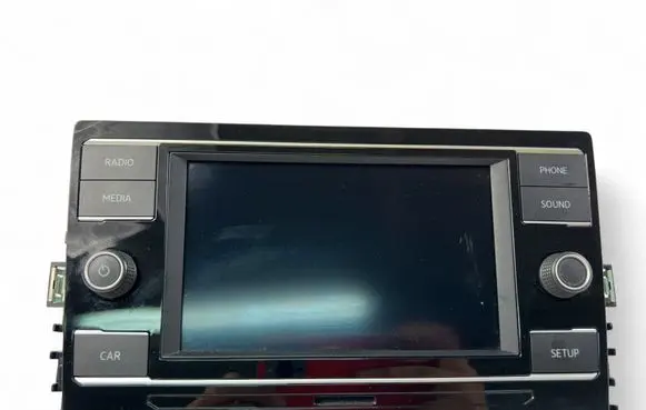 Radio/CD/DVD/GPS head unit