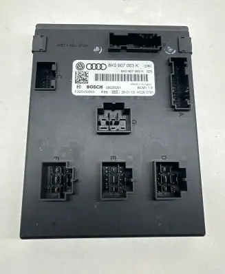 Audi A4 S4 B8 8K Comfort/convenience module 8K0907063K 06025001 F005V00855