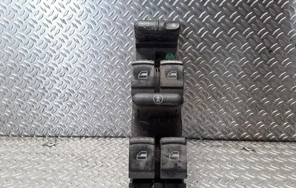 Volkswagen Golf IV Electric window control switch 1J4959857A