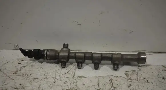 Opel Insignia A Fuel main line pipe 55576177