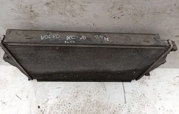 Volvo XC70 Coolant radiator