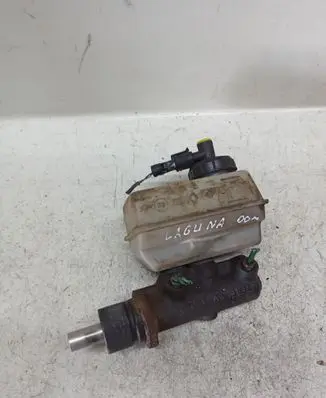 Renault Laguna I Master brake cylinder