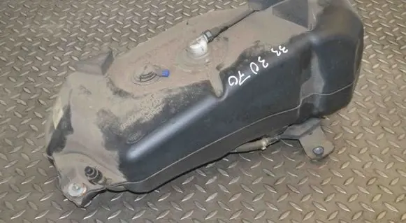 Jaguar XE AdBlue liquid reservoir GX735J228AE FPLA5J229AB