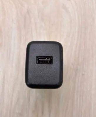 Opel Crossland X USB socket connector 13596807 UWT40018004847
