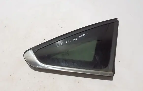 Renault Arkana Rear side window 833067352R