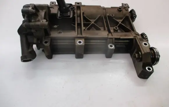 Mercedes-Benz C W204 Oil pump balance shaft R2710341003 A2710301571 271820
