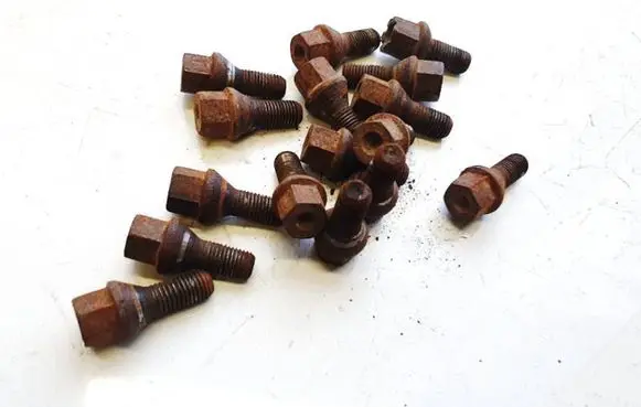 Opel Astra G Nuts/bolts 