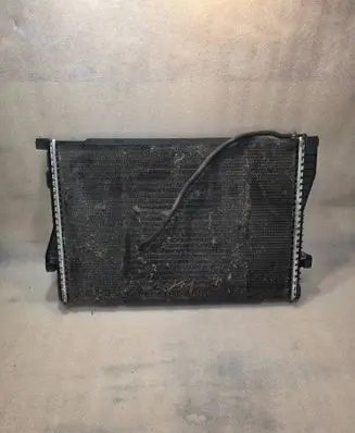 BMW 7 E38 Coolant radiator