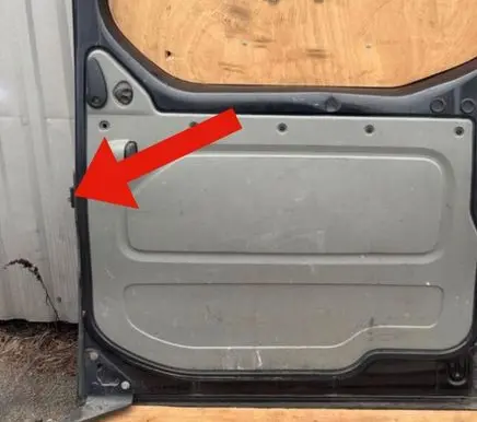Opel Vivaro Sliding door contact joint 8200139743