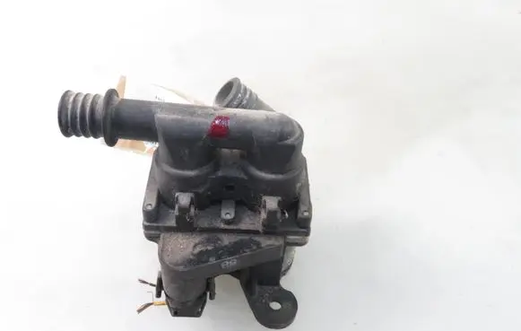BMW 5 E34 Coolant heater control valve 1147412042 8391417