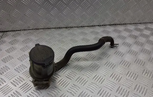 Toyota Avensis Verso Power steering tank cap 