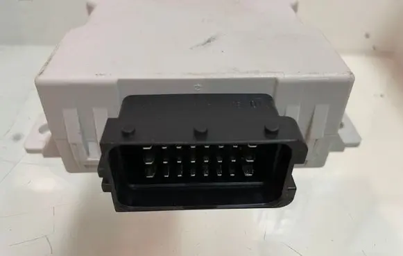 Toyota Avensis T250 Window wiper relay 150696