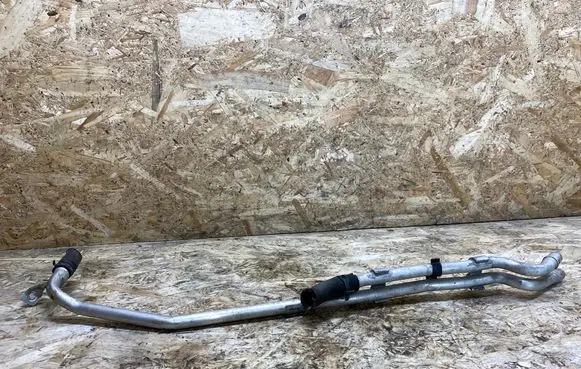 Engine coolant pipe/hose