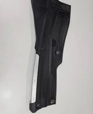 Land Rover Evoque II Wiper trim K8d2021b57ad