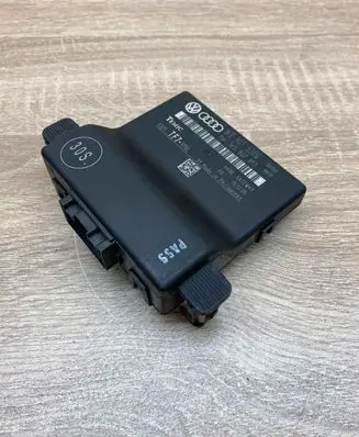 Volkswagen Golf V Gateway control module 1K0907530G 1K0907951