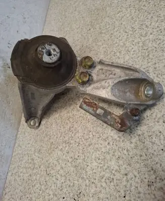 Honda Civic Engine mount bracket 21SMT 625SMT