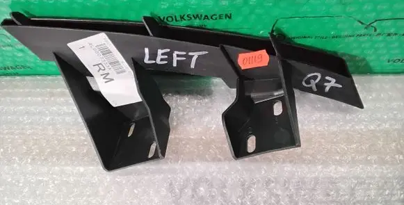 Audi Q7 4L Front bumper mounting bracket 4L0807333A 4L0807333