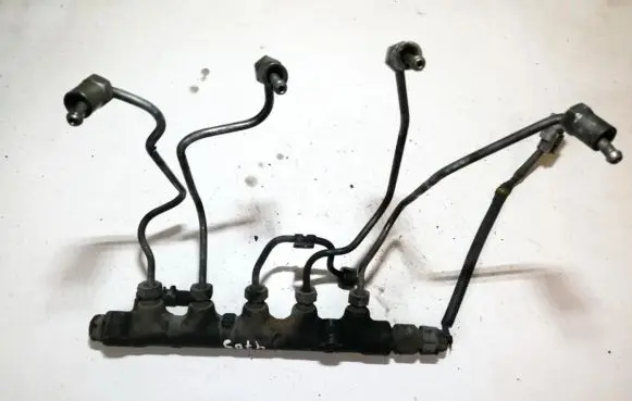 Toyota Avensis Verso Fuel main line pipe