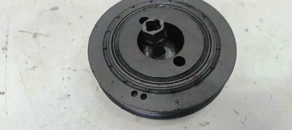 Mitsubishi 3000 GT Crankshaft pulley 