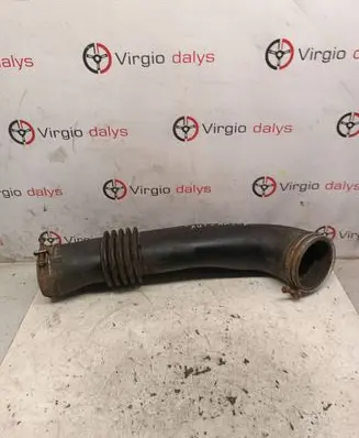 Air intake hose/pipe