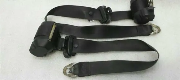 Porsche Boxster 986 Front seatbelt 98680303402 98680303302