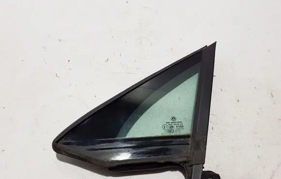 Volkswagen PASSAT B8 Front door vent window glass four-door 3G0845113F