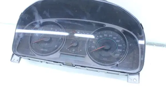 Chevrolet Captiva Speedometer (instrument cluster) 95929952