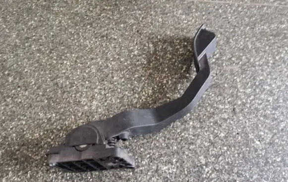 Peugeot 206 Accelerator throttle pedal 0280752237