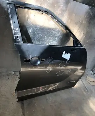 Nissan Juke II F16 Front door