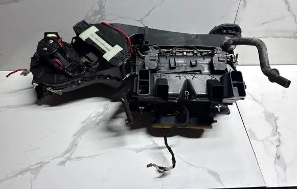 Mercedes-Benz C W204 Interior heater climate box assembly A2048300962