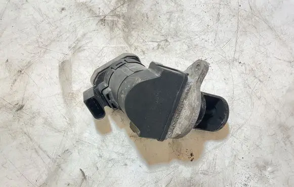 Mercedes-Benz C W203 EGR valve A646140X