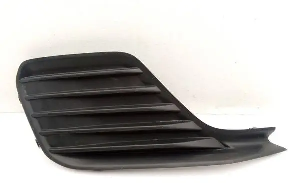 Suzuki Swift III Front fog light trim/grill 7175152R0