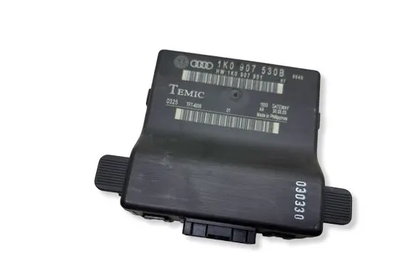 Audi A3 S3 8P Gateway control module 1K0907530B