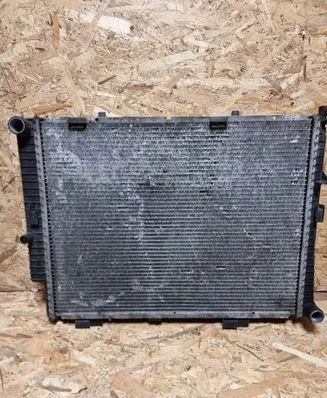 Mercedes-Benz E W210 Coolant radiator A2105005803