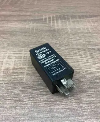 Volkswagen Golf III Other relay 433919082 5KH00415405