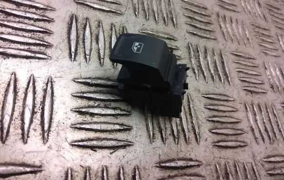 Seat Arona Electric window control switch 5g0959855p