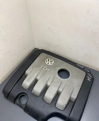 Volkswagen PASSAT B6 Engine cover (trim) 03G1035BP