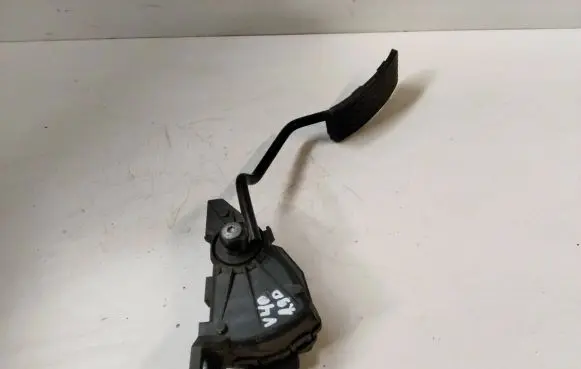 Volvo S40, V40 Accelerator throttle pedal 30865642 M865642 6PV00830100