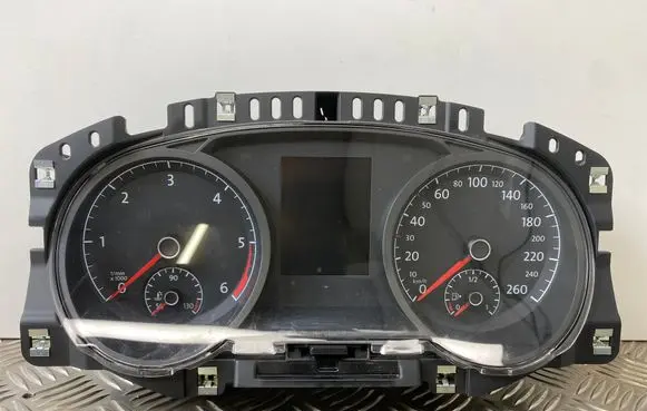 Volkswagen Golf VII Speedometer (instrument cluster) 5G1920751