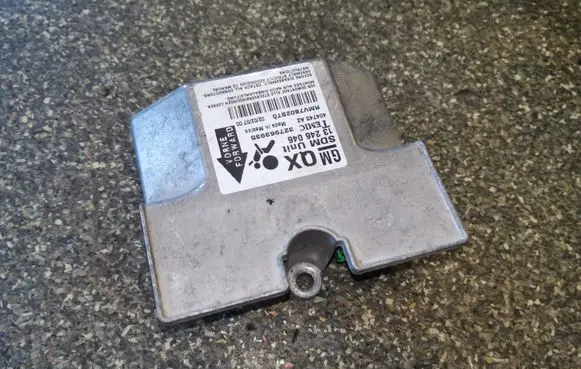 Opel Zafira B Airbag control unit/module 13246046