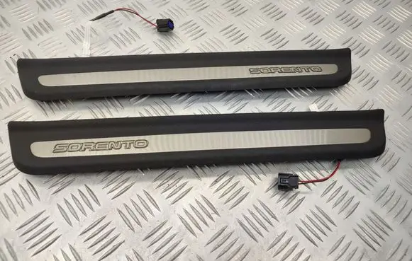 KIA Sorento Front sill trim cover 85873C5200 85883C5200