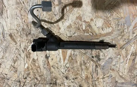 Hyundai i40 Fuel injector 33800-2F300