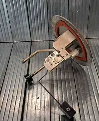 Mazda 5 Fuel level sensor 