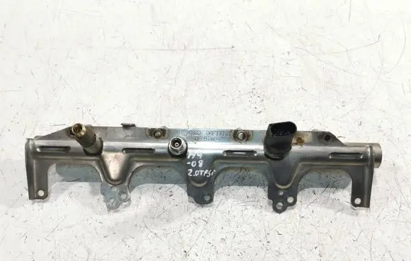 Audi A4 S4 B7 8E 8H Fuel main line pipe 06F133317D 06D906051A