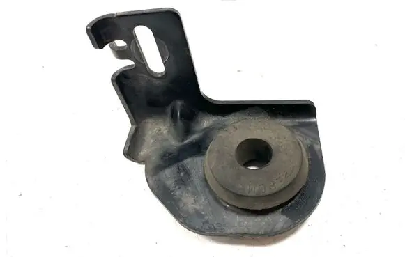 Chevrolet Volt I Radiator mount bracket